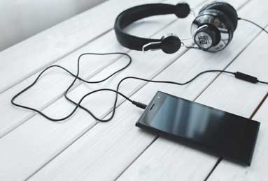 恩里克2025年带领巴黎赢得包括法甲冠军欧冠冠军在内几乎所有冠军